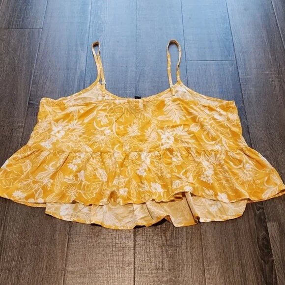 🍁 Forever 21+ ruffle Tank Top 🍁 - Picture 4 of 4